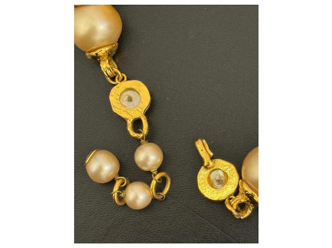 Chanel Perlenkette mit goldfarbenem Metall Golden - Ansicht 4