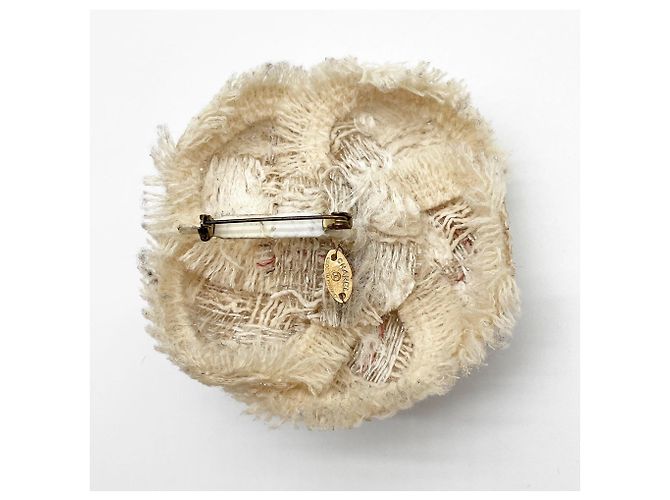Spilla Corsage Camelia Chanel Bianco Beige - vista 4