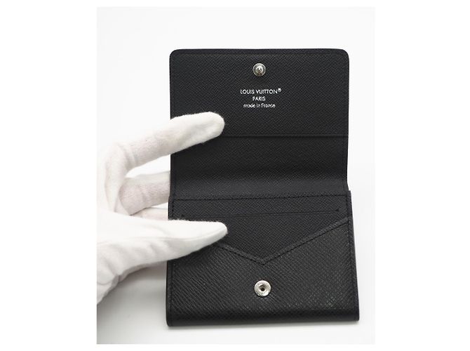 Tarjetero Louis Vuitton Taiga Negro - vista 10