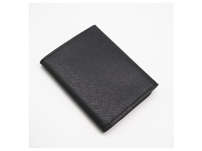 Tarjetero Louis Vuitton Taiga Negro - vista 2