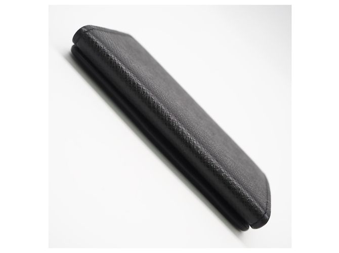 Tarjetero Louis Vuitton Taiga Negro - vista 6