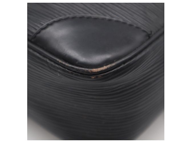 Borsa a tracolla Louis Vuitton Epi Trocadero Noir Nero - vista 9