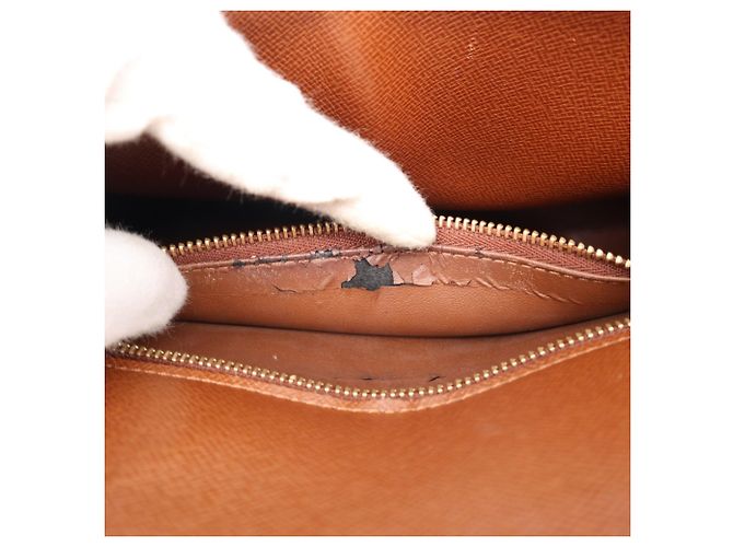 Bolso de hombro LOUIS VUITTON Monogram Saint Cloud GM Castaño Beige - vista 13