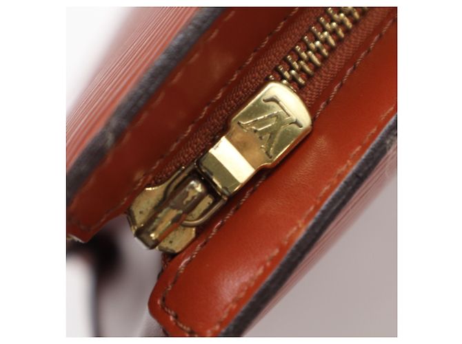 Borsa Louis Vuitton Epi Saint Jacques Marrone - vista 14