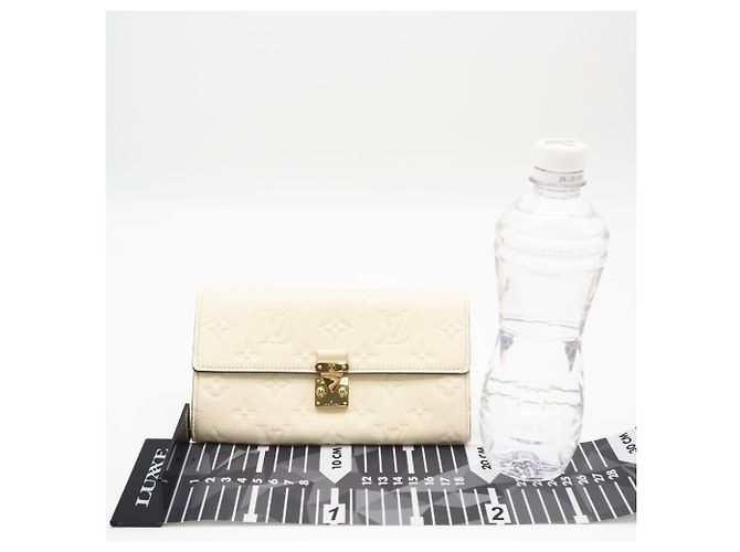 Cartera Larga Sarah Métis en Monogram Empreinte Louis Vuitton - Crema Beige - vista 3