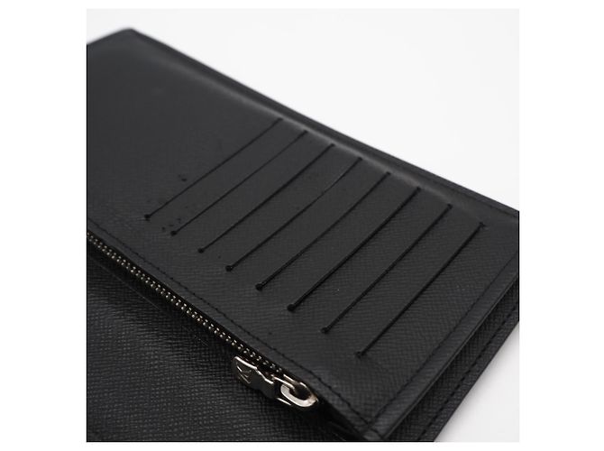 Louis Vuitton Taiga Portefeuille Brazza Long Wallet Nero - vista 13