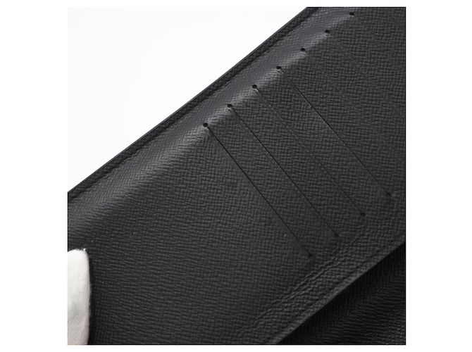 Louis Vuitton Taiga Portefeuille Brazza Long Wallet Nero - vista 14