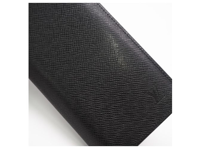 Louis Vuitton Taiga Portefeuille Brazza Long Wallet Nero - vista 4