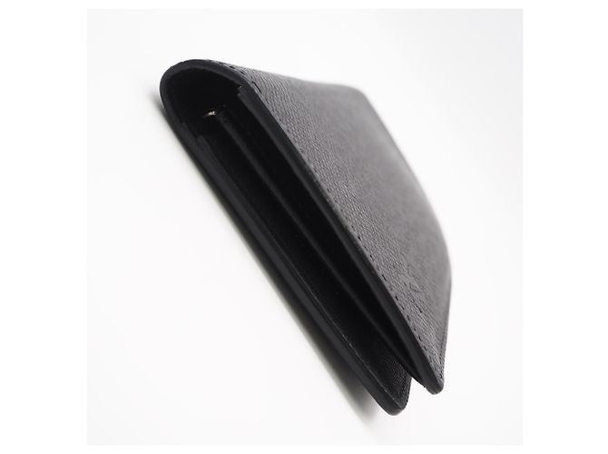 Louis Vuitton Taiga Portefeuille Brazza Long Wallet Nero - vista 8