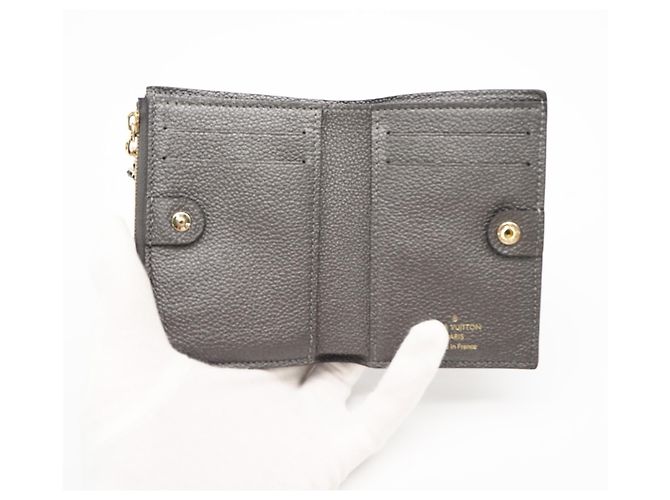 Louis Vuitton Monogram Empreinte Portefeuille Lisa Bi-fold Wallet Argento - vista 11