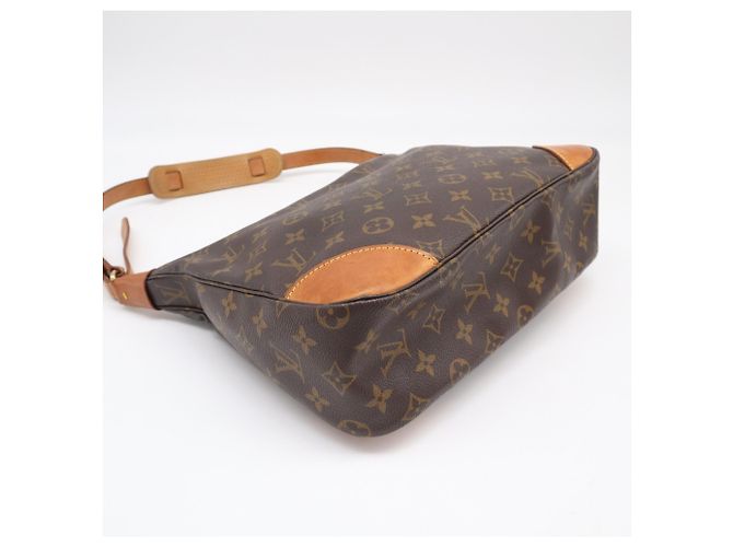 Borsa a tracolla Louis Vuitton Monogram Boulogne 30 Marrone Beige - vista 4