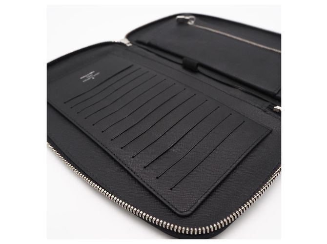 Louis Vuitton Taiga Organizer Long Wallet Black - view 11