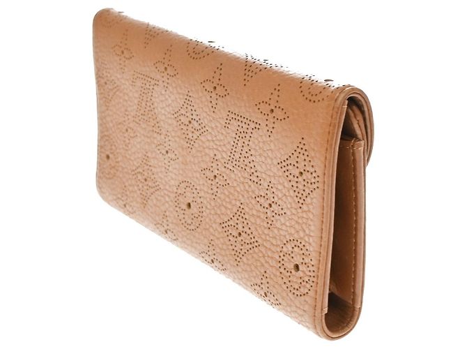 Louis Vuitton Amelia Mahina Leather Marrone - vista 4