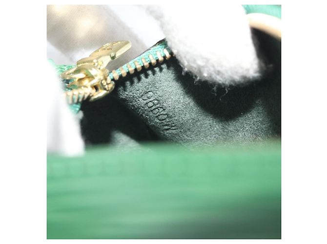Louis Vuitton Soufflot Pochette Epi Leather Verde - vista 7