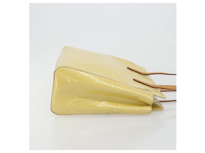Louis Vuitton Catalina Monogram Vernis PM Giallo - vista 3