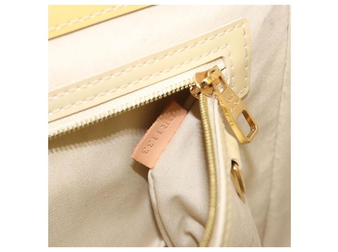 Louis Vuitton Catalina Monogram Vernis PM Giallo - vista 7