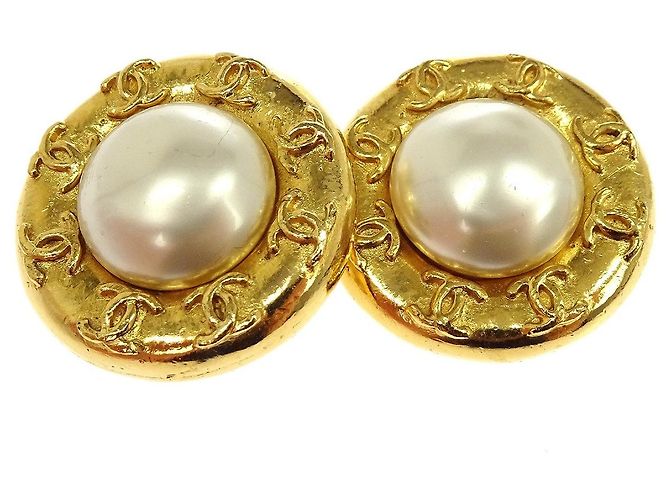 Chanel Vintage Multi CC Round Clip-On Metal with Faux Pearl D'oro - vista 3
