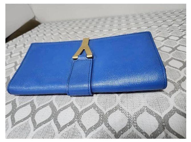Yves Saint Laurent Clutch de Piel Saint Laurent Azul - vista 9