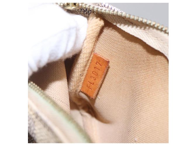 Louis Vuitton Mini Pochette Damier Beige - vista 7