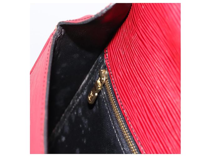 Borsa a tracolla LOUIS VUITTON Epi Saint Cloud GM Rossa M52197 LV Auth BA15197 Rosso - vista 25