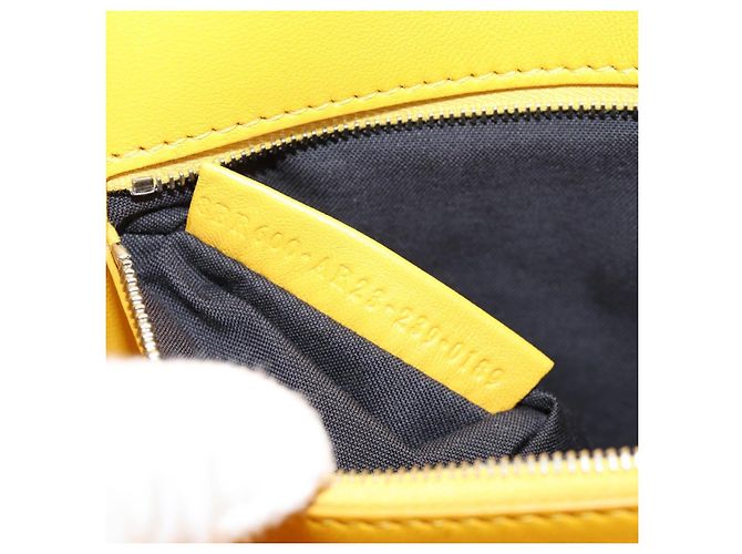FENDI Dragonite FENDIxFRGMTxPOKMON Mamma Baguette Leather Yellow Auth 167542SM Argento Giallo - vista 32