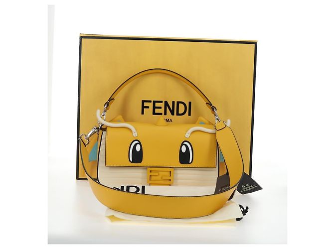 FENDI Dragonite FENDIxFRGMTxPOKMON Mamma Baguette Leather Yellow Auth 167542SM Argento Giallo - vista 34