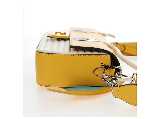 FENDI Dragonite FENDIxFRGMTxPOKMON Mamma Baguette Leather Yellow Auth 167542SM Argento Giallo - vista 4