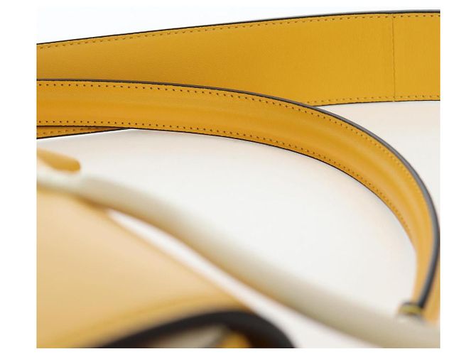 FENDI Dragonite FENDIxFRGMTxPOKMON Mamma Baguette Leather Yellow Auth 167542SM Argento Giallo - vista 8