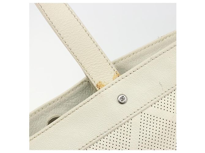 CHANEL Tote Bag aus Lochleder Weiß Silber CC Auth 198721A - Ansicht 14
