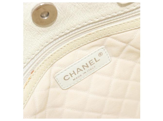CHANEL Tote Bag aus Lochleder Weiß Silber CC Auth 198721A - Ansicht 15