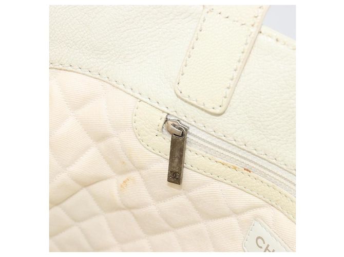 CHANEL Tote Bag aus Lochleder Weiß Silber CC Auth 198721A - Ansicht 19