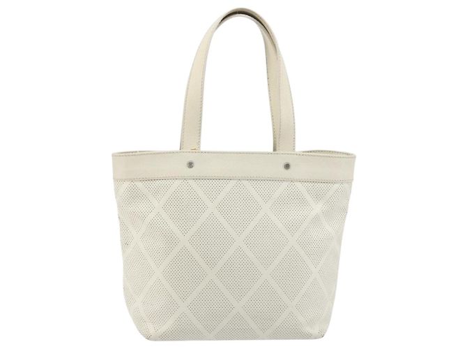 CHANEL Tote Bag aus Lochleder Weiß Silber CC Auth 198721A - Ansicht 3