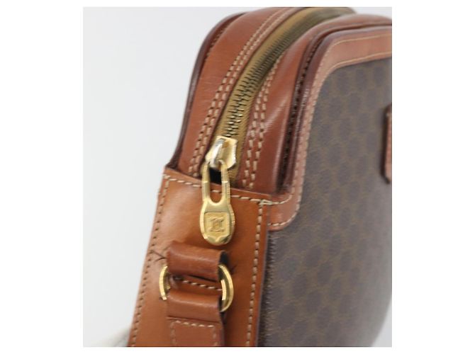 Céline Borsa a tracolla CELINE Macadam Canvas PVC Leather Brown Gold Auth mr2826 Marrone D'oro - vista 15