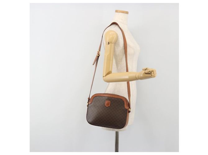 Céline Borsa a tracolla CELINE Macadam Canvas PVC Leather Brown Gold Auth mr2826 Marrone D'oro - vista 24