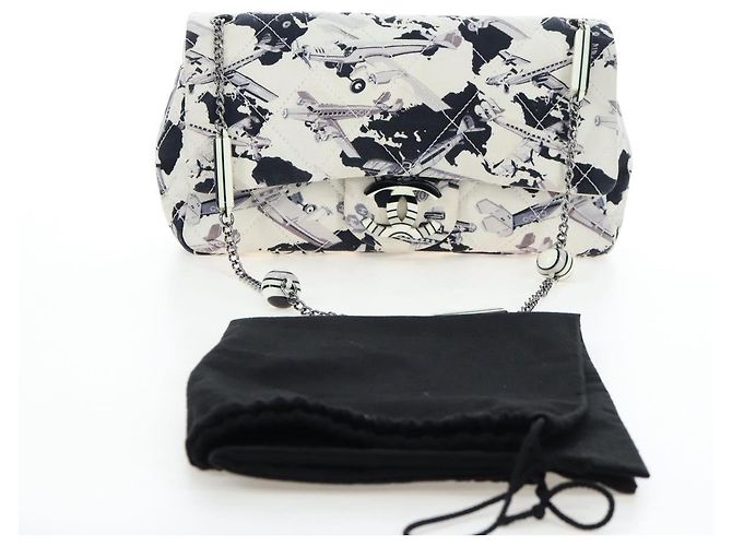 Borsa a tracolla CHANEL Matelasse 25 Airline Canvas Bianco Argento CC Auth 195237SAM - vista 27