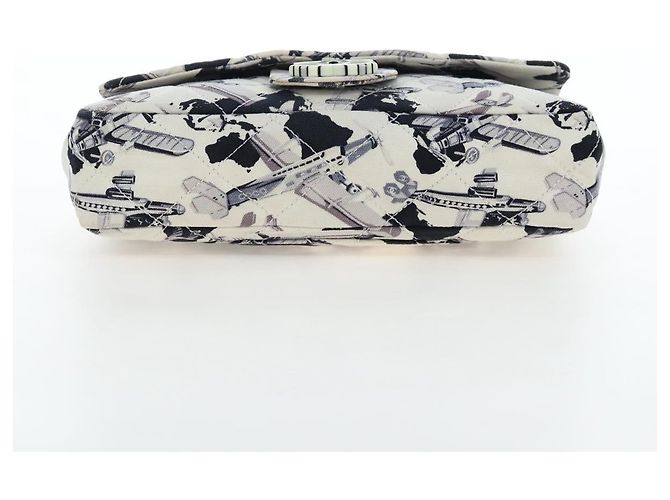 Borsa a tracolla CHANEL Matelasse 25 Airline Canvas Bianco Argento CC Auth 195237SAM - vista 9