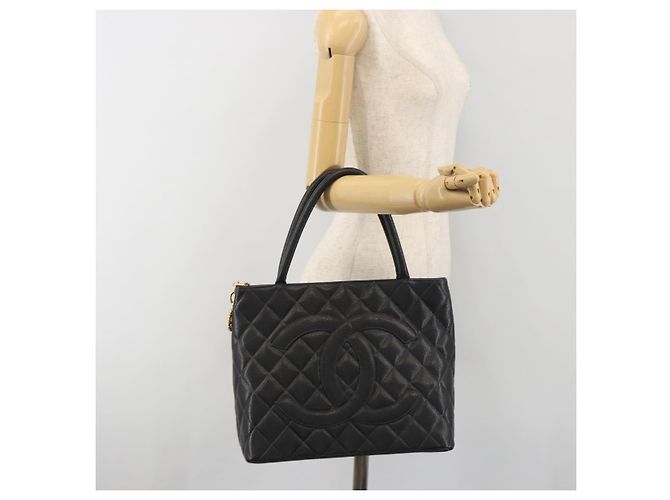 Borsa Tote Standard CHANEL Pelle Caviar Nero Oro CC Auth am12339SAM D'oro - vista 23
