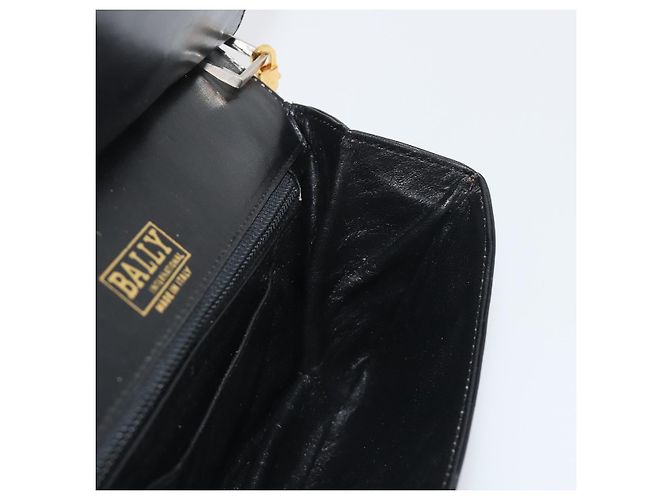 Borsa a tracolla con catena BALLY in pelle nera e oro Auth 196292 Nero D'oro - vista 19