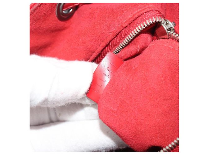 LOUIS VUITTON Borsa a tracolla Epi Petit Noe Carmine M40839 LV Auth 197132A - vista 12