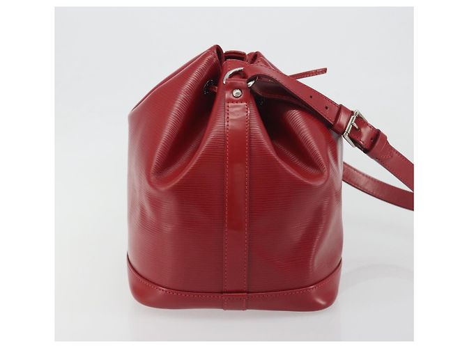 LOUIS VUITTON Borsa a tracolla Epi Petit Noe Carmine M40839 LV Auth 197132A - vista 4