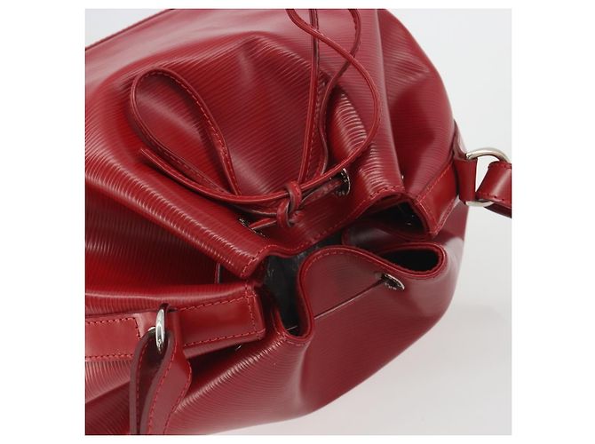 LOUIS VUITTON Borsa a tracolla Epi Petit Noe Carmine M40839 LV Auth 197132A - vista 6