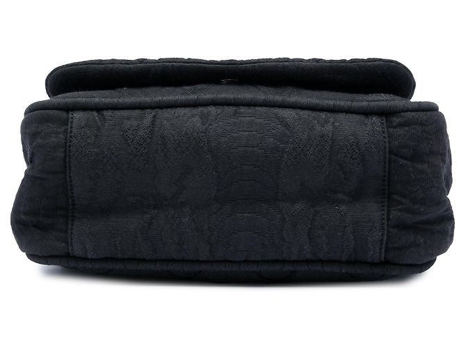 Borsa a tracolla Chanel Medium in nylon testurizzato nero, trapuntata bubble, patta a fisarmonica - vista 3