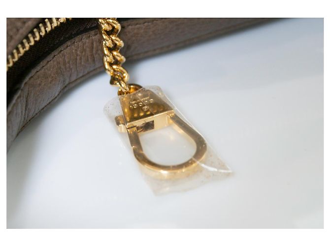 Gucci, borsa a tracolla mini Ophidia in monogramma Marrone - vista 9
