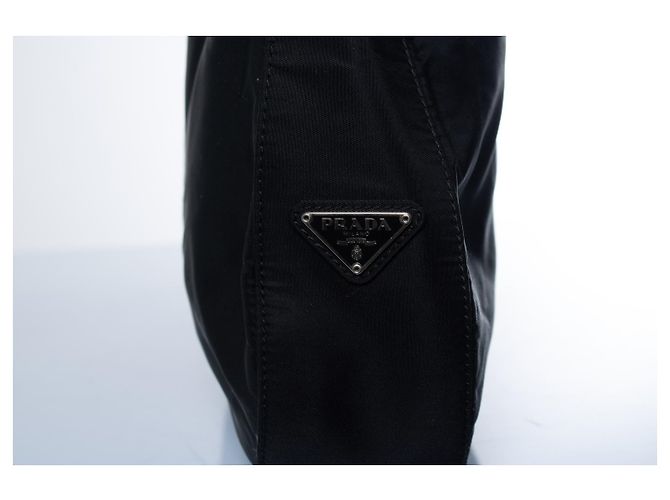 Prada, borsa in nylon e metallo con manico superiore Nero - vista 10