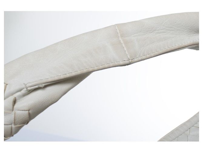 Bottega Veneta, borsa hobo Intrecciato in bianco - vista 7