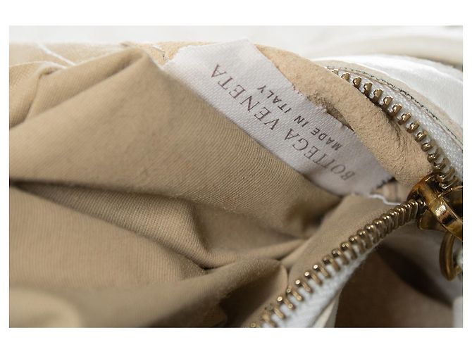Bottega Veneta, borsa hobo Intrecciato in bianco - vista 9