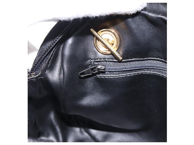 Borsa a tracolla con catena BALLY in pelle nera e oro Auth 196400A Nero - vista 19