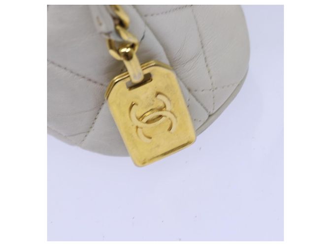 Borsa a tracolla CHANEL Matelasse con catena in pelle bianca CC Auth 76482 Bianco - vista 10