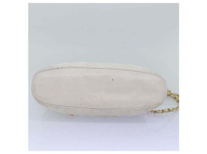Borsa a tracolla CHANEL Matelasse con catena in pelle bianca CC Auth 76482 Bianco - vista 5