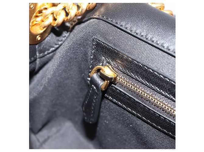 Borsa a tracolla FENDI baguette con catena in pelle nera e oro Auth yk20513SAV Nero D'oro - vista 24